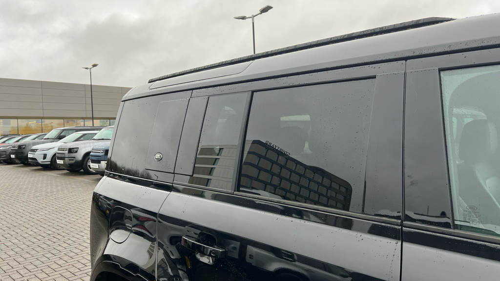 Land Rover Defender 110 5.0 P525 Carpathian Edition Grey #34