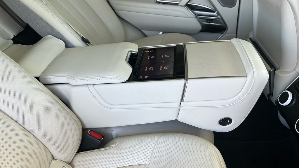 Land Rover Range Rover 3.0 P400 Lwb 7 Seat Black #79