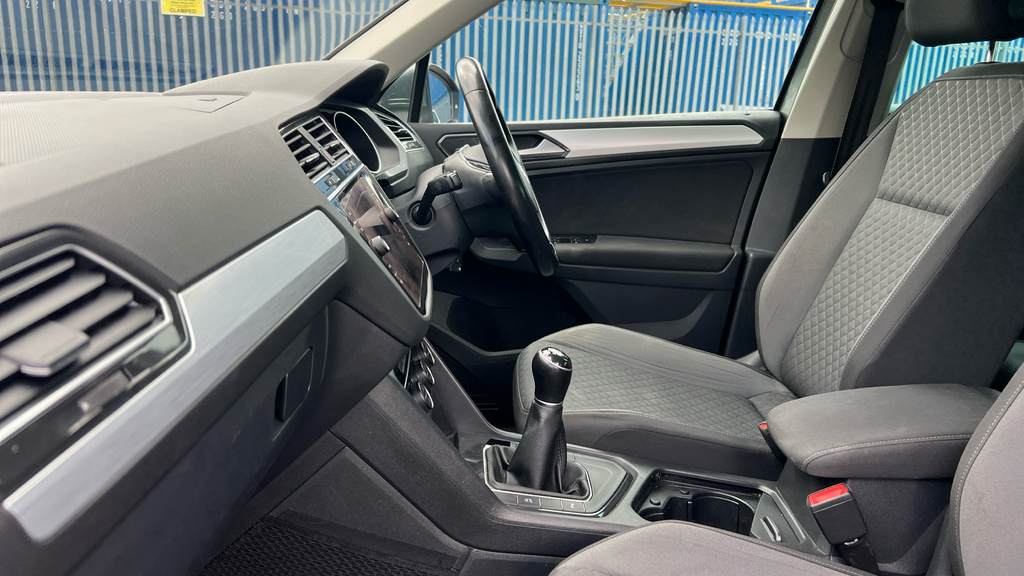 Volkswagen Tiguan Sel Tdi Bluemotion Technology Dsg Black #23