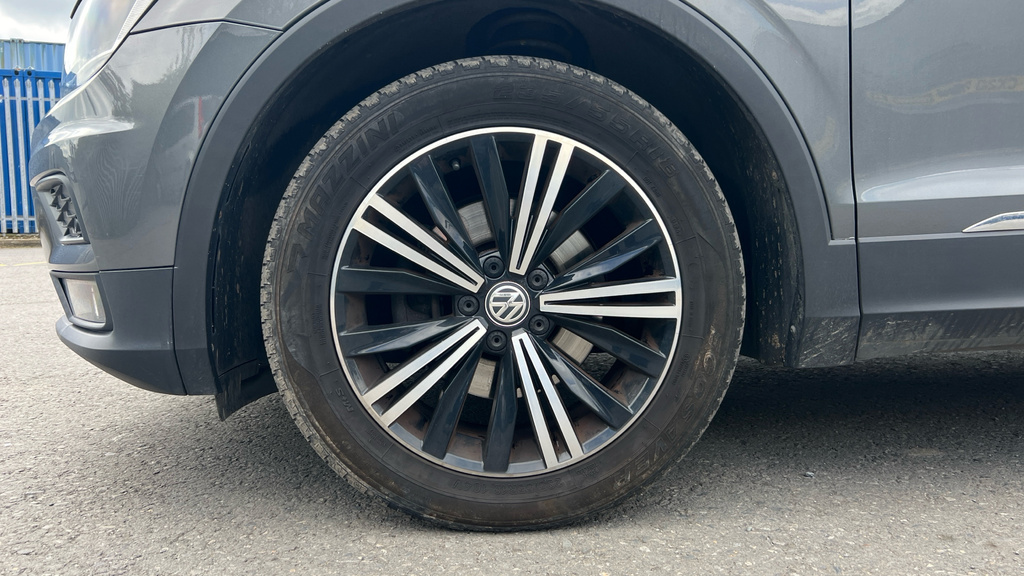Volkswagen Tiguan Sel Tdi Bluemotion Technology Dsg Black #18