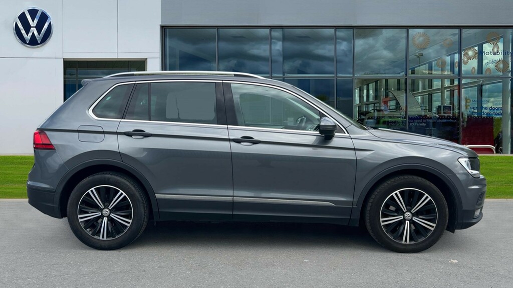 Volkswagen Tiguan Sel Tdi Bluemotion Technology Dsg Black #4