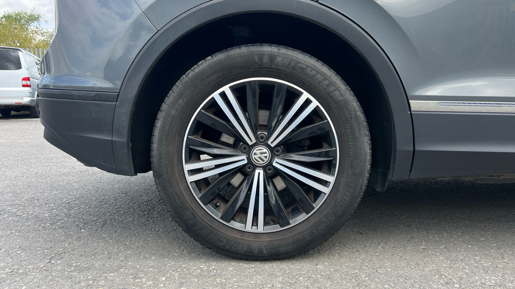 Volkswagen Tiguan Sel Tdi Bluemotion Technology Dsg Black #5