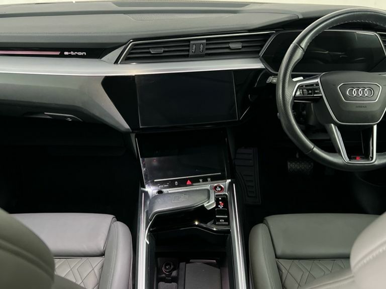 Audi E-tron 50 Black Edition Quattro 71.2Kwh 11Kw Charger Black #12