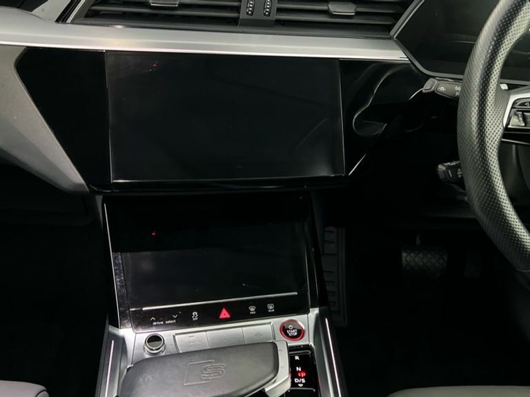 Audi E-tron 50 Black Edition Quattro 71.2Kwh 11Kw Charger Black #13