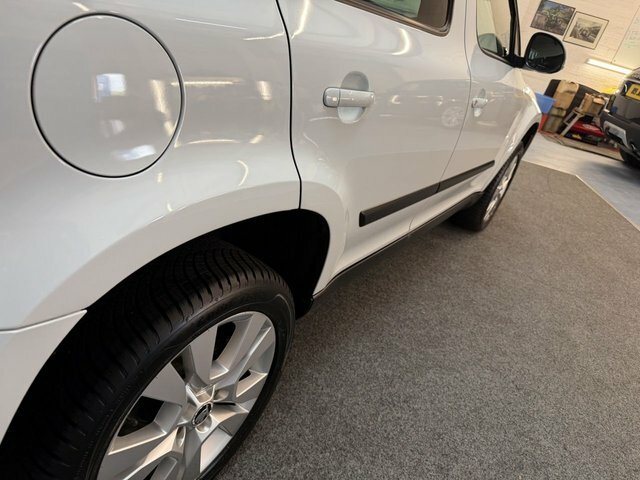 Skoda Yeti Tsi Laurin Klement Silver #8