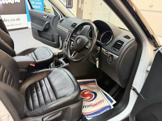 Skoda Yeti Tsi Laurin Klement Silver #18