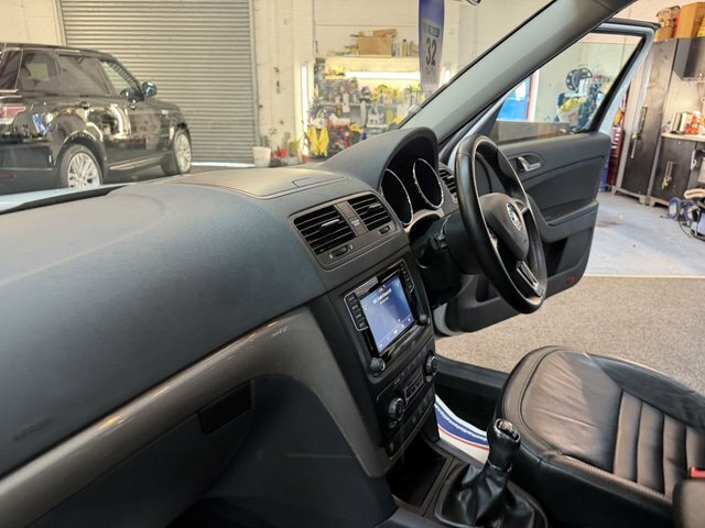 Skoda Yeti Tsi Laurin Klement Silver #30