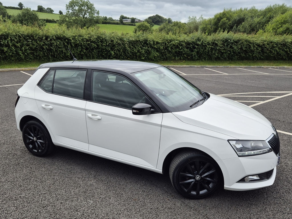 Skoda Fabia 1.0 Colour Black #3