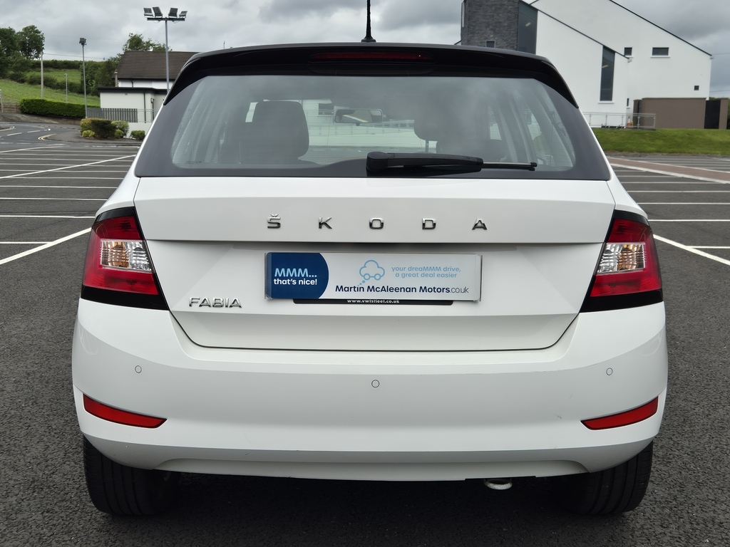 Skoda Fabia 1.0 Colour Edition Euro 6 Ss White #9