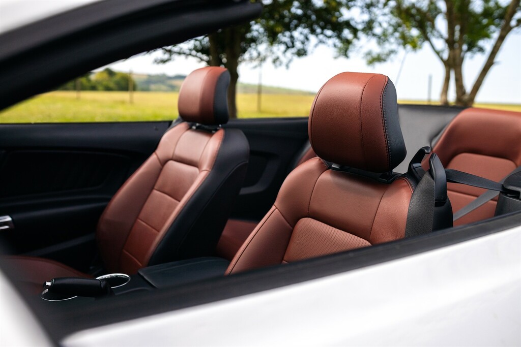 Ford Mustang 5.0 V8 Gt Convertible Selshift Euro 6 AJ17ZRZ
