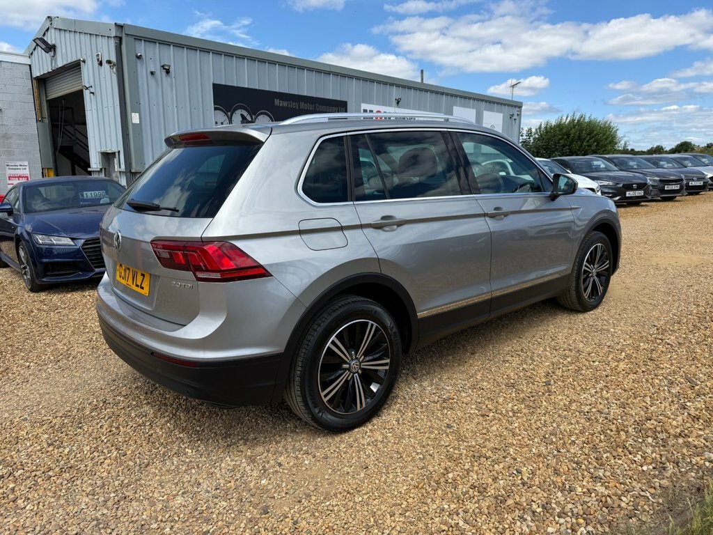 Volkswagen Tiguan 2L Se Navigation GJ17VLZ Silver #3