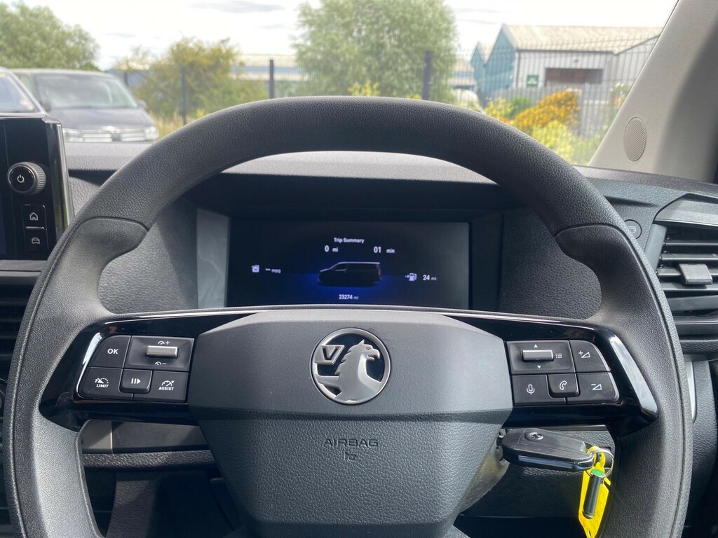 Vauxhall Vivaro 2.0 Turbo D 3100 Pro XL Panel Van Lwb H1 Euro 6 6D White #14
