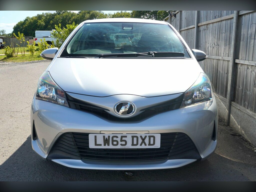 Toyota Yaris 1.33 Dual Vvt-i Icon Hatchback Multidri Silver #4