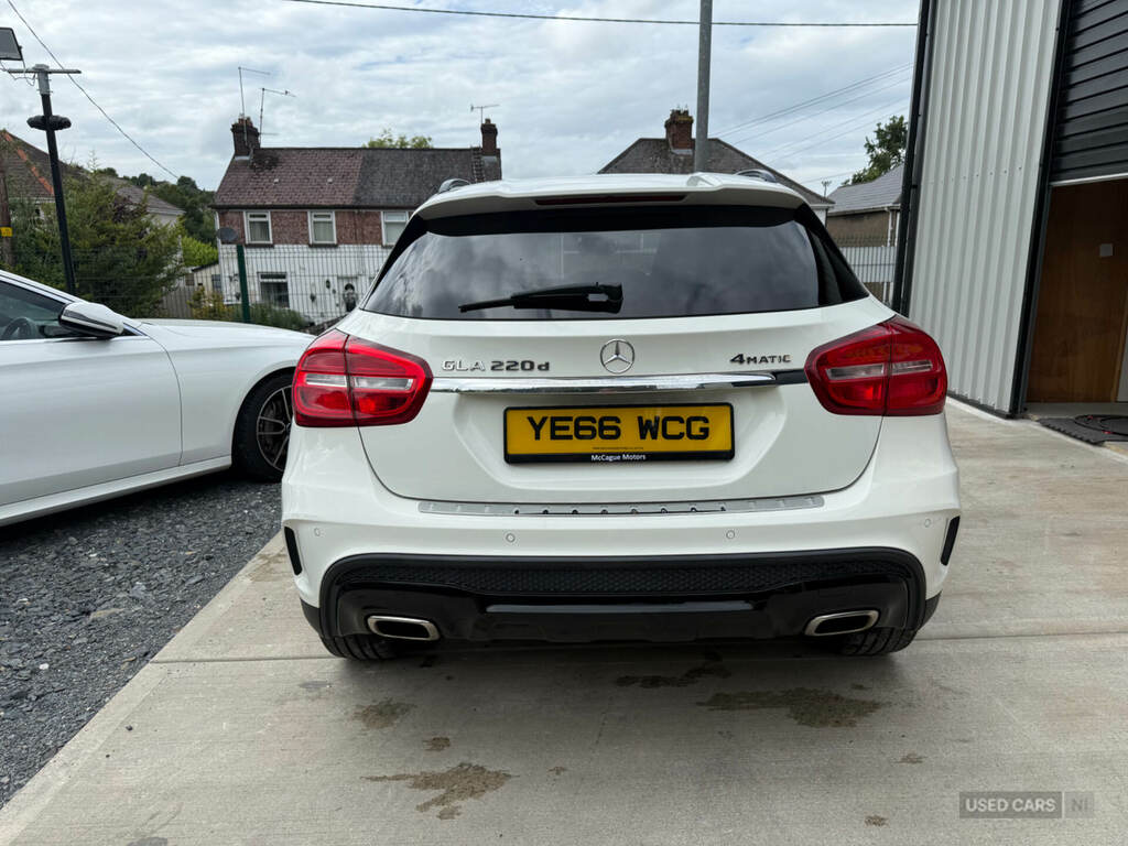 Mercedes-Benz GLA Class Gla 220 D 4Matic Amg Line Premium 5-Door Grey #7