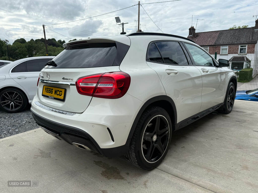 Mercedes-Benz GLA Class Gla 220D 4Matic Amg Line Premium White #6