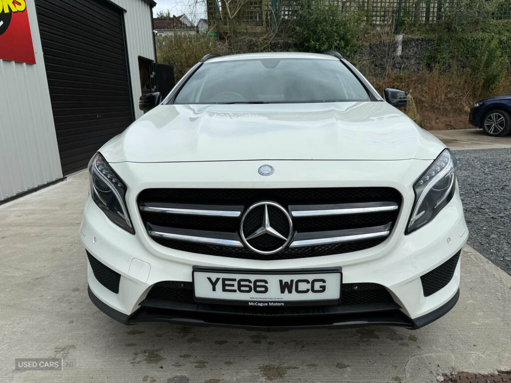Mercedes-Benz GLA Class Gla 220D 4Matic Amg Line Premium White #3