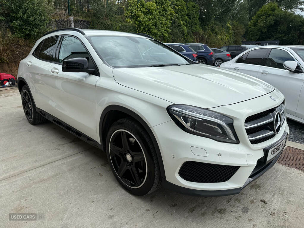 Mercedes-Benz GLA Class Gla 220D 4Matic Amg Line Premium White #4