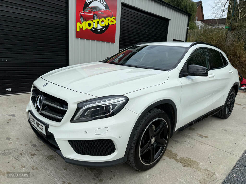 Mercedes-Benz GLA Class Gla 220D 4Matic Amg Line Premium White #2
