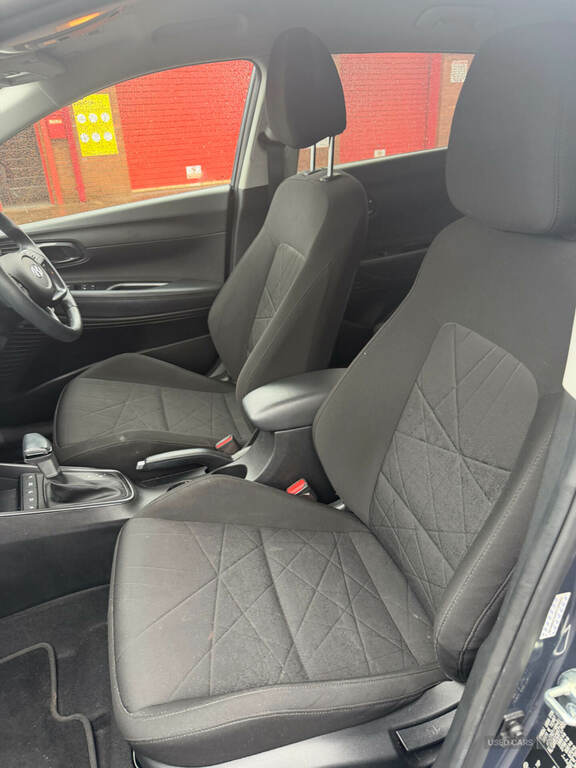 Hyundai Bayon 1.0 Tgdi 48V Mhev Premium Dct Grey #5
