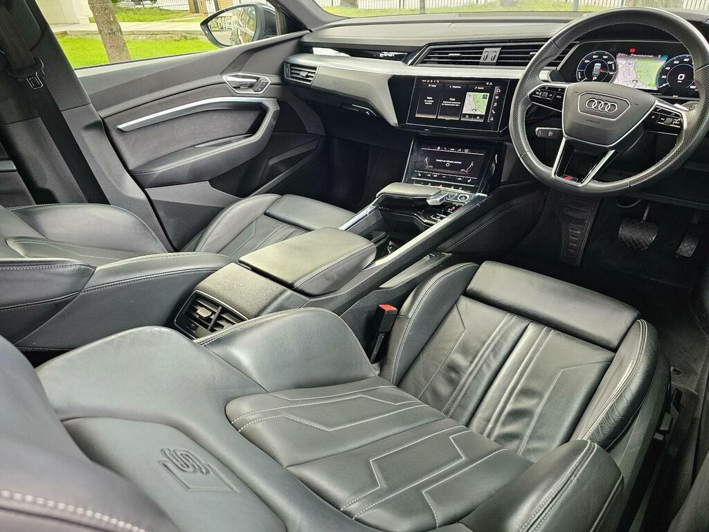 Audi E-tron 55 S Line Quattro 95Kwh 11Kw Charger 2 LL22DUH Black #5