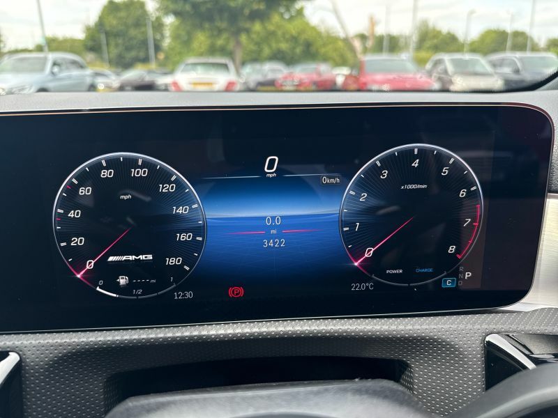 Mercedes-Benz A Class A 35 4Matic Premium Hatchback KT25JZR #6