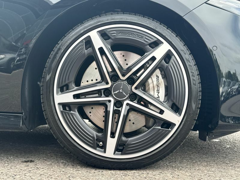Mercedes-Benz A Class A 35 4Matic Premium Hatchback KT25JZR #4