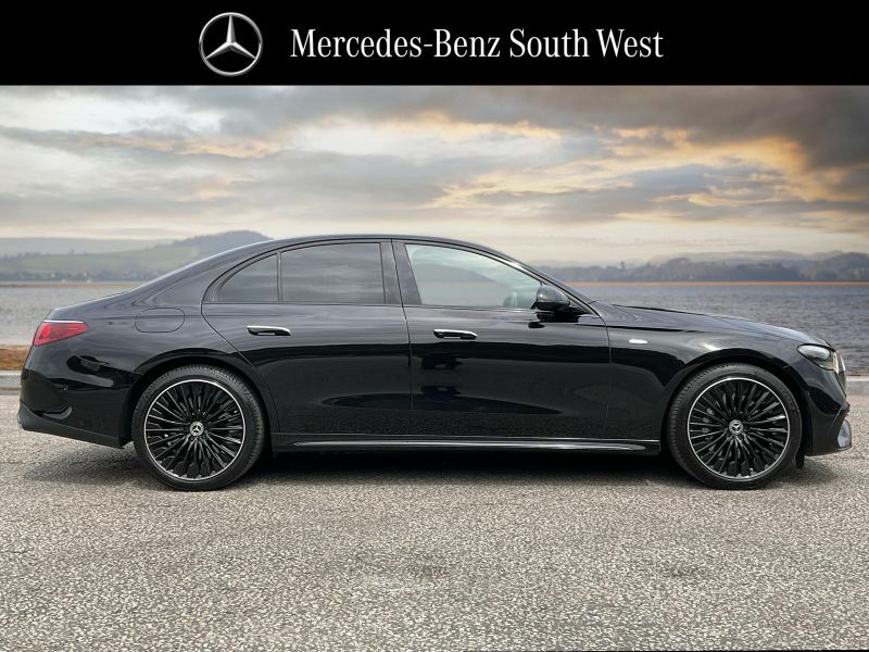 Mercedes-Benz E Class Saloon Black #3