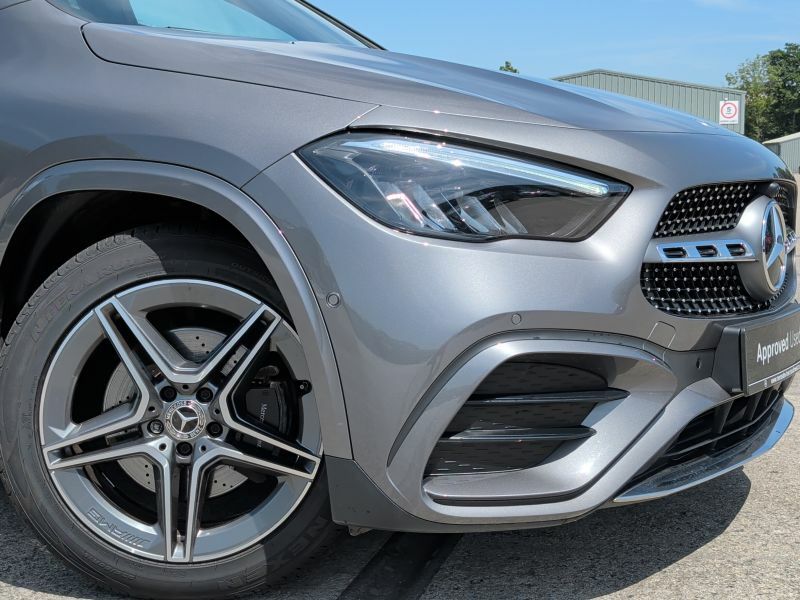 Mercedes-Benz GLA Class 1.3 Gla200h Mhev Amg Line Executive Suv Petr White #15