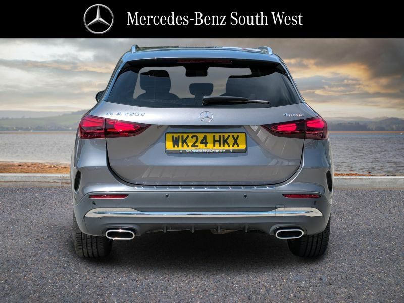 Mercedes-Benz GLA Class 1.3 Gla200h Mhev Amg Line Executive Suv Petr White #12