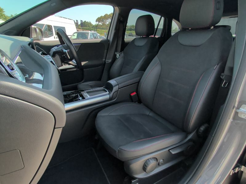 Mercedes-Benz GLA Class 1.3 Gla200h Mhev Amg Line Executive Suv Petr White #48
