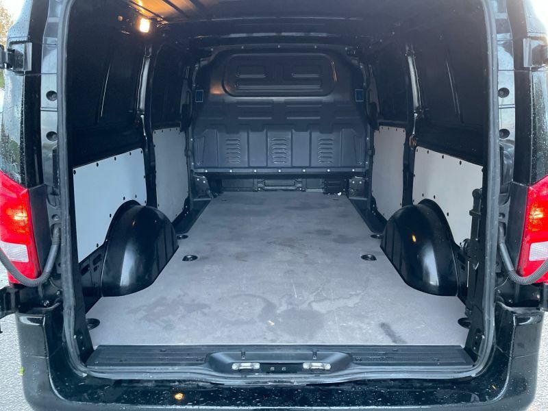 Mercedes-Benz Vito 2.1L 116 Cdi Premium Crew Van Double Cab Diese Silver #10