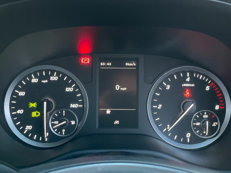 Mercedes-Benz Vito 2.1L 116 Cdi Premium Crew Van Double Cab Diese Silver #17