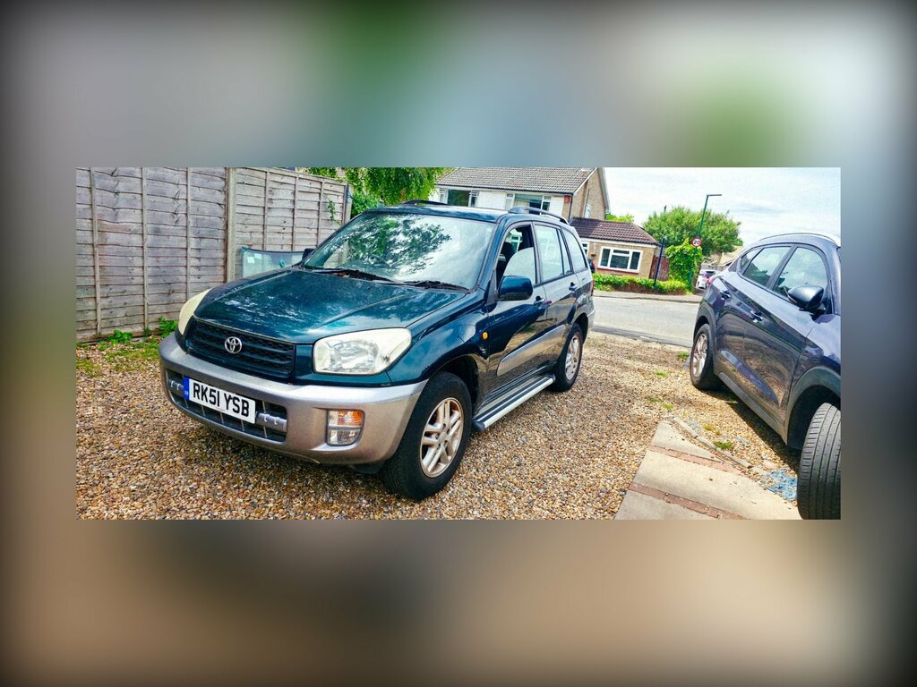 Toyota Rav 4 2.0 Vvt-i Gx Suv 4Wd 224 Gk Green