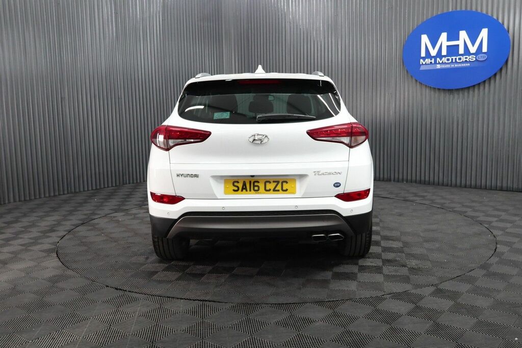 Hyundai Tucson Crdi Blue Drive Premium White #6