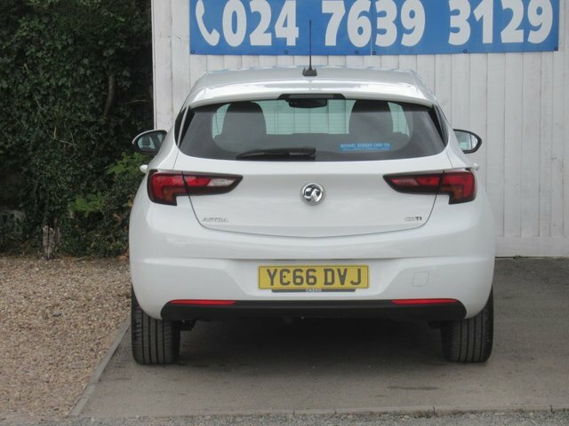 Vauxhall Astra 1.6 Cdti Ecotec Blueinjection Sri Hatchback Di White #6