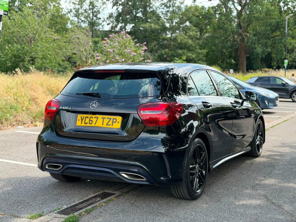 Mercedes-Benz A Class 1.5 A180d Amg Line Premium Euro 6 Ss Black #4