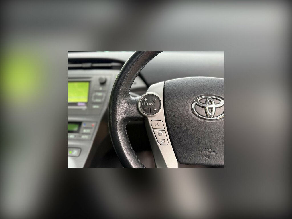 Toyota Prius 1.8 Vvti Plug-in Cvt Silver #40