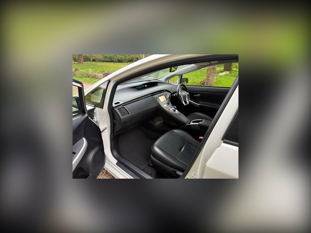 Toyota Prius 1.8 Vvti Plug-in Cvt Silver #21