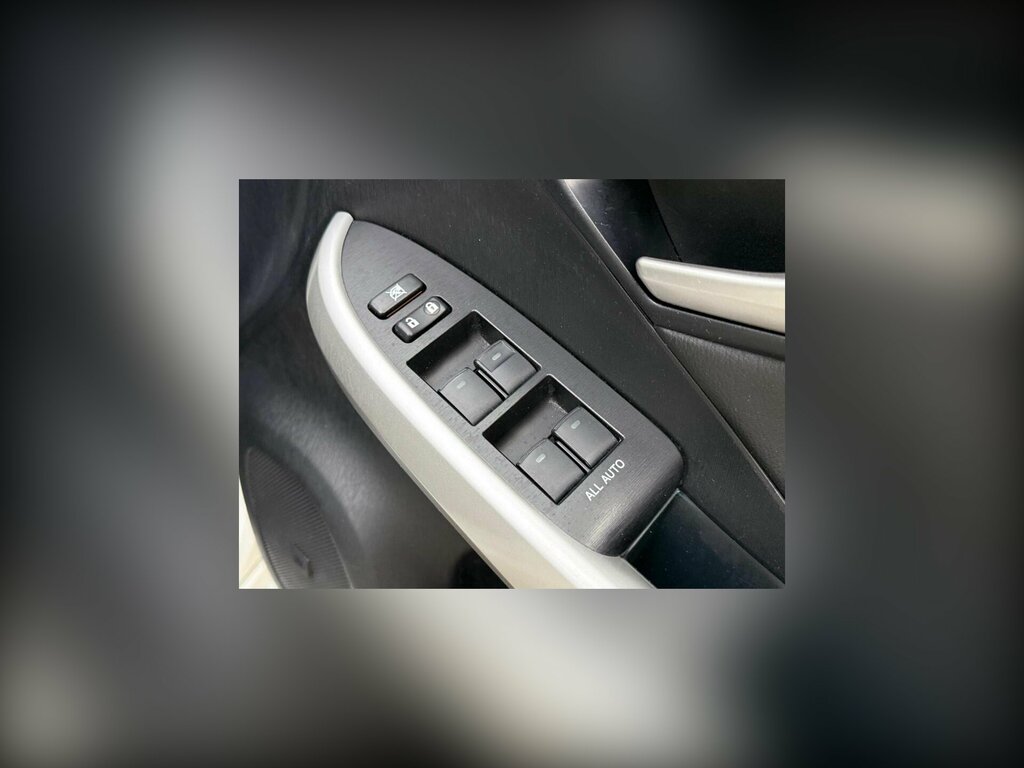 Toyota Prius 1.8 Vvti Plug-in Cvt Silver #46