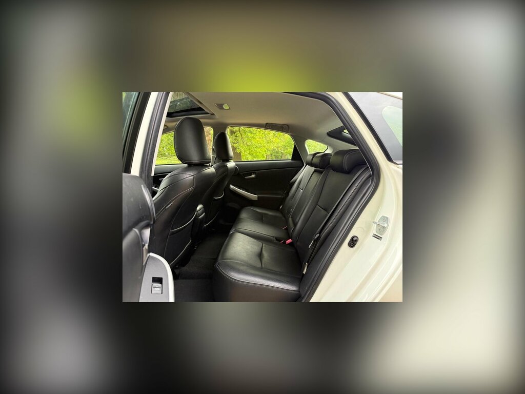 Toyota Prius 1.8 Vvti Plug-in Cvt Silver #23