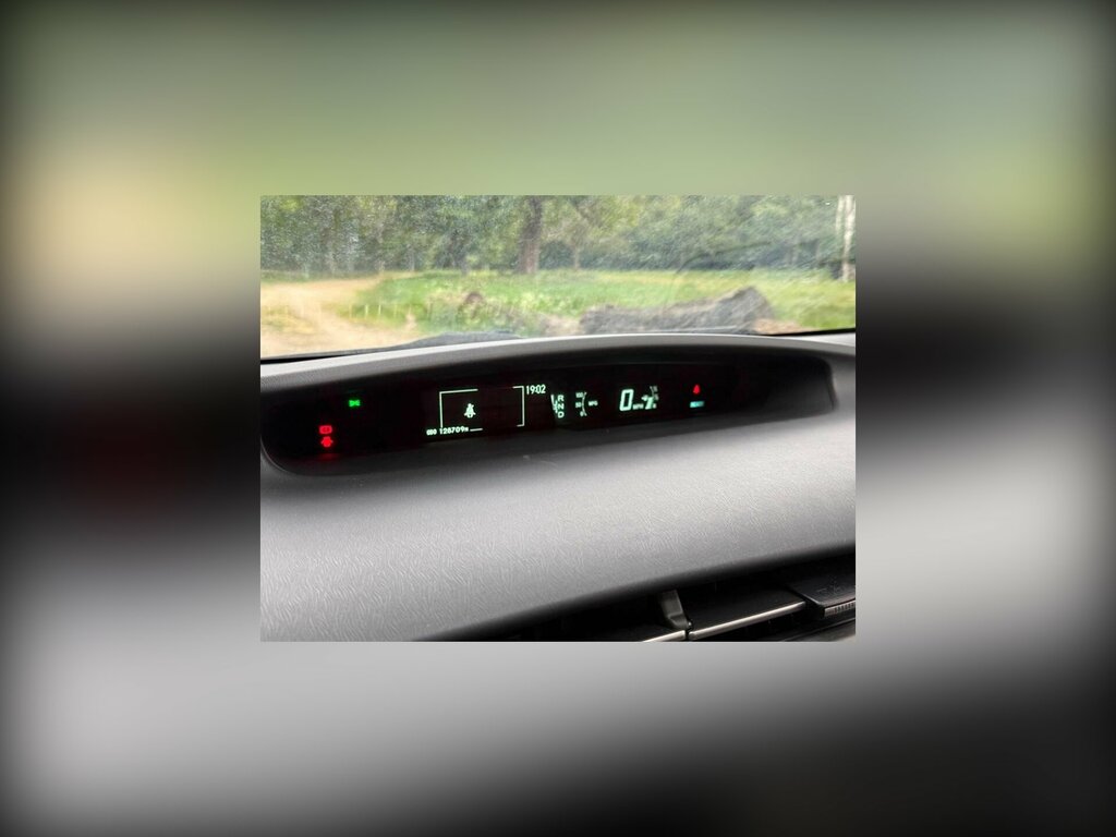 Toyota Prius 1.8 Vvti Plug-in Cvt Silver #41