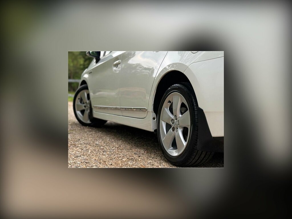 Toyota Prius 1.8 Vvti Plug-in Cvt Silver #9