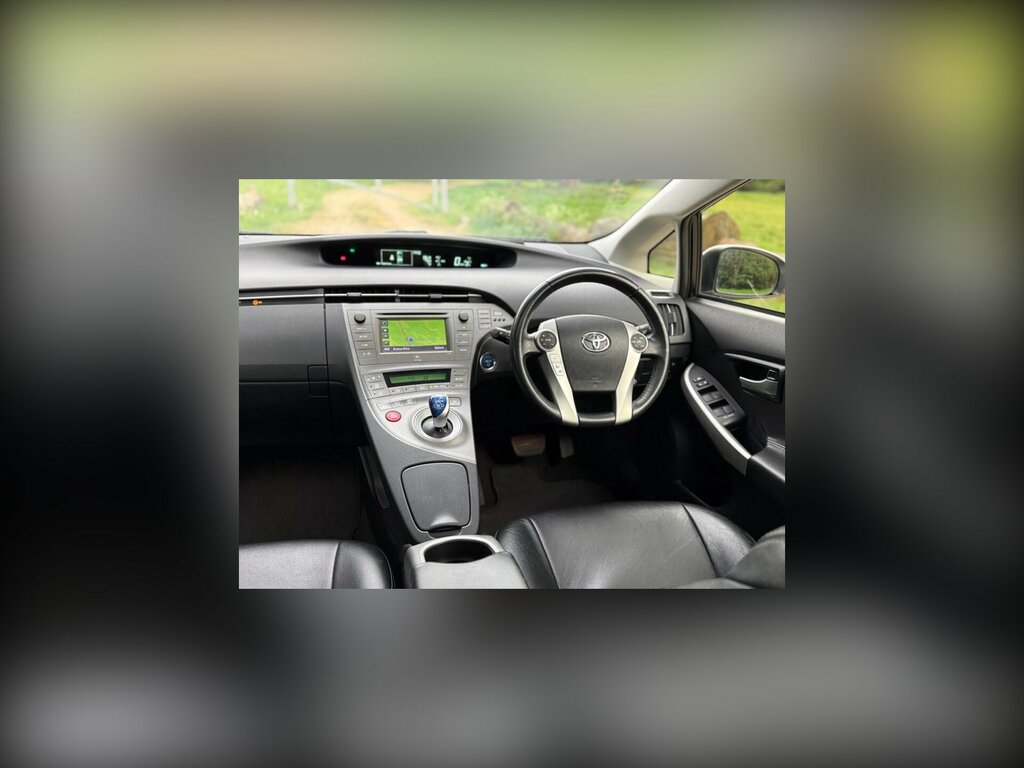 Toyota Prius 1.8 Vvti Plug-in Cvt Silver #20