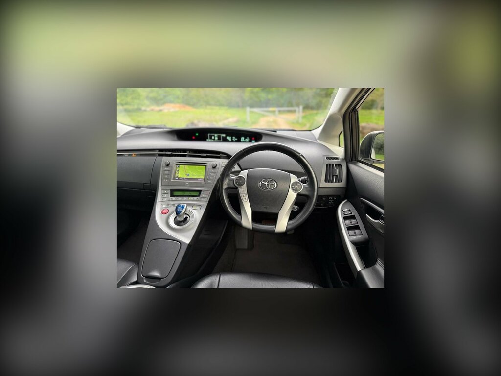 Toyota Prius 1.8 Vvti Plug-in Cvt Silver #18