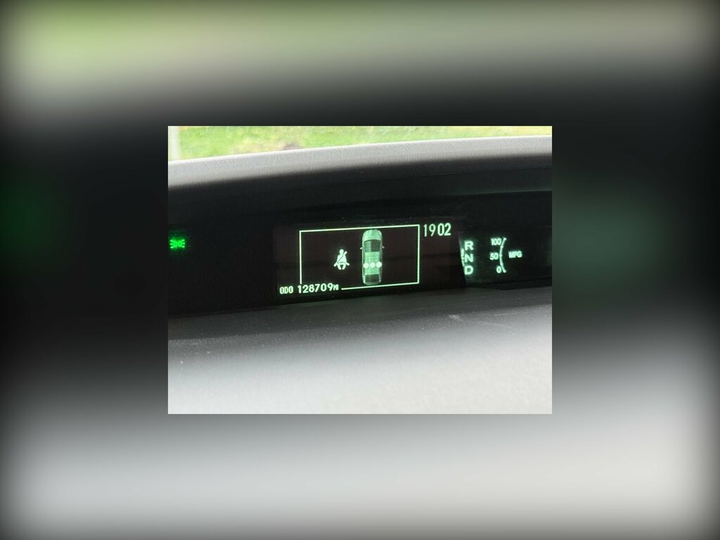 Toyota Prius 1.8 Vvti Plug-in Cvt Silver #38