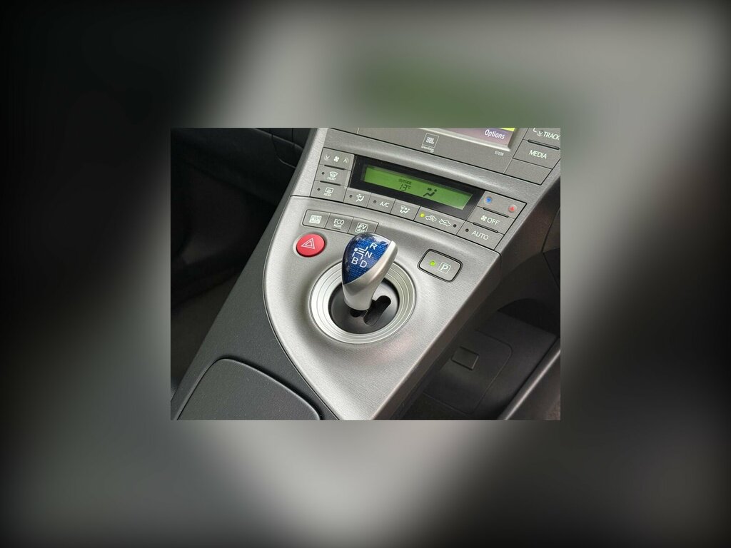 Toyota Prius 1.8 Vvti Plug-in Cvt Silver #32