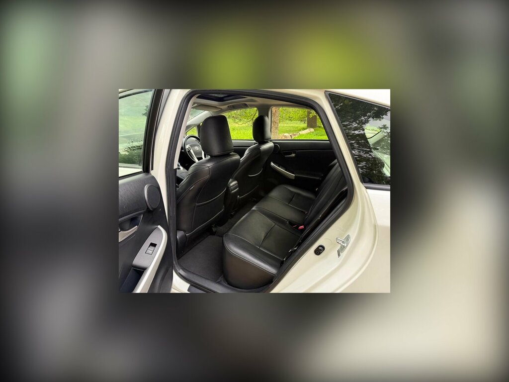 Toyota Prius 1.8 Vvti Plug-in Cvt Silver #24