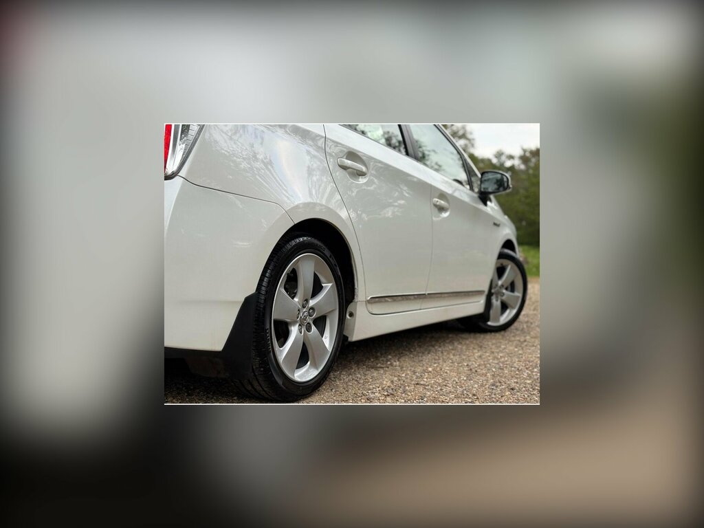 Toyota Prius 1.8 Vvti Plug-in Cvt Silver #8