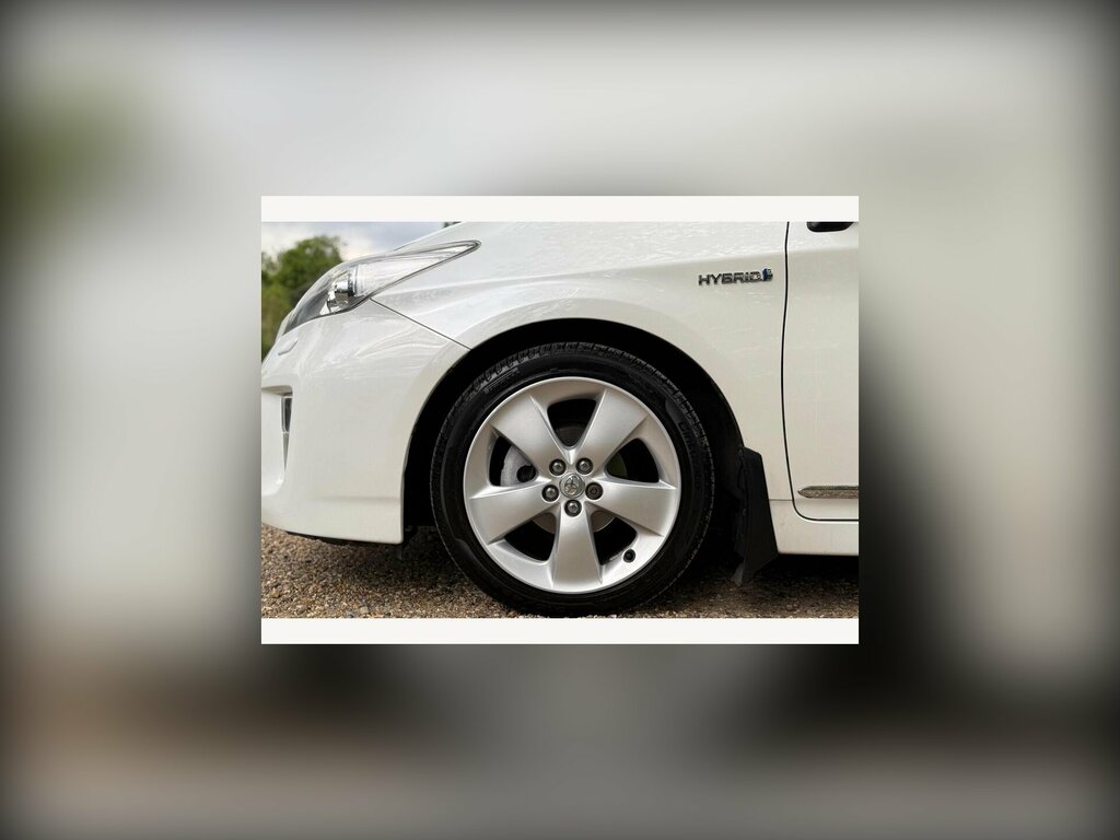 Toyota Prius 1.8 Vvt-h T Spirit Hatchback Hybrid Cvt White #6
