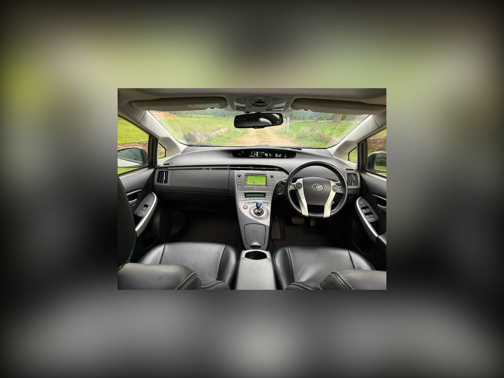 Toyota Prius 1.8 Vvti Plug-in Cvt Silver #19